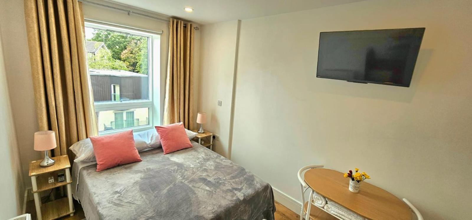 Claire Double Room Лондон Экстерьер фото